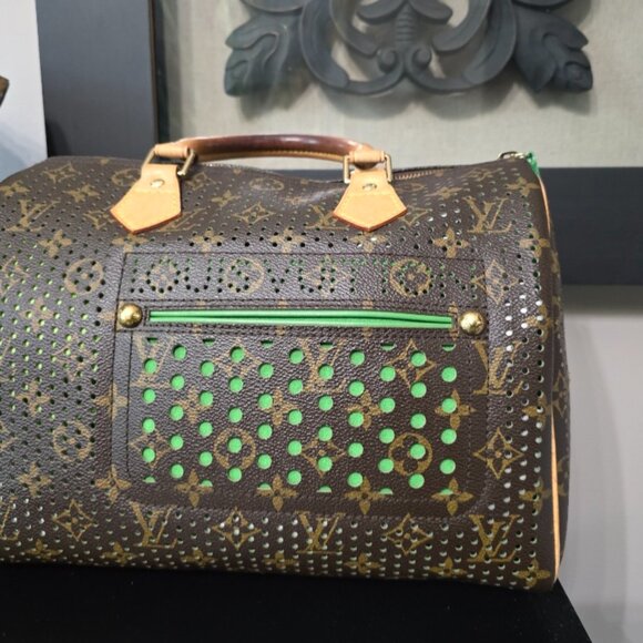 EUC RARE Authentic Limited Edition Louis Vuitton Perforated Speedy 30 - Picture 3 of 16